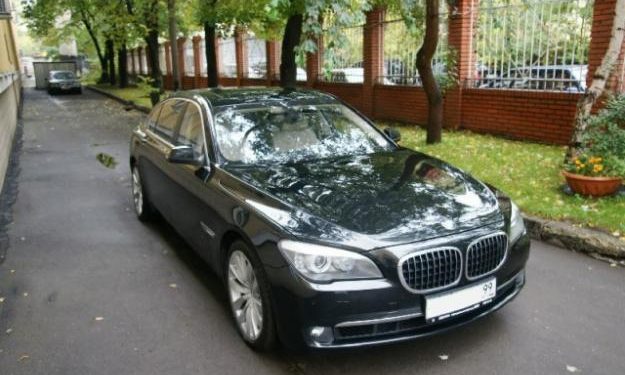 В Москве, во время тест-драйва, злоумышленник угнал дорогой BMW