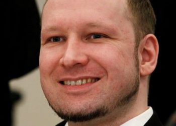 Андерс Брейвик улыбался, слушая показания свидетелей бойни на острове Утойя