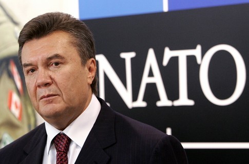 Януковича пригласили в Чикаго на саммит НАТО