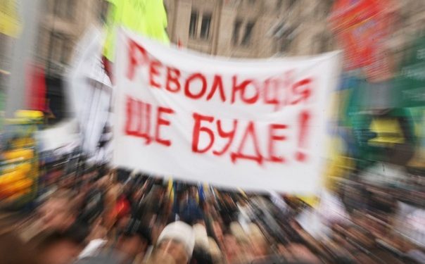 Лидер Украинских коммунистов призвал народ противостоять режиму Януковича