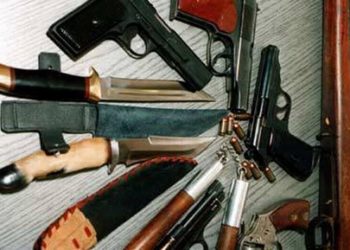 Автобус с оружием задержали под Львовом