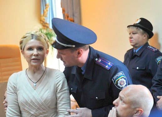 Из-за обвинений в причастности к убийству Щербаня, Тимошенко подаст в суд на Януковича