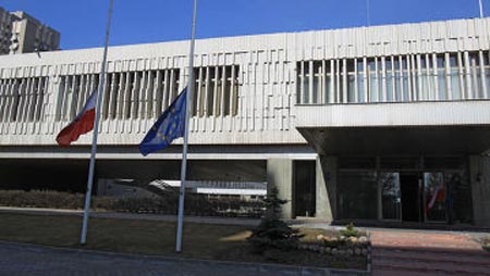 У посольства Польши в Москве полиция усилила меры безопасности