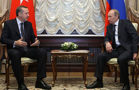 Путин провел встречу с премьер-министром Турции в рамках саммита G20