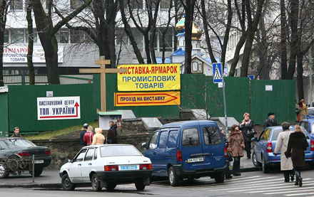 Забор вокруг Сретенской церкви не воровали