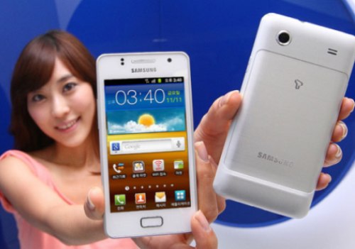 Samsung анонсувала смартфон Galaxy R Style