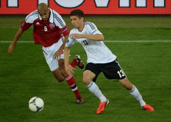 Германия выходит в четвертьфинал Евро-2012
