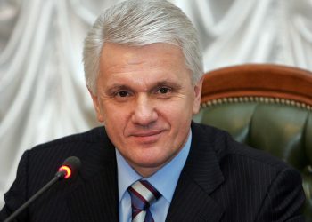 Литвин: финансовые затраты на Евро-2012 не окупятся