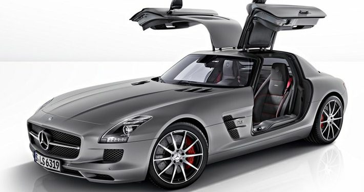 Компанія Mercedes представила трохи доопрацьований SLS AMG