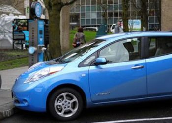 Nissan представила свої зарядні станції для електромобілів