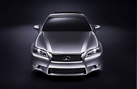 Lexus готує над-економну версію седану GS