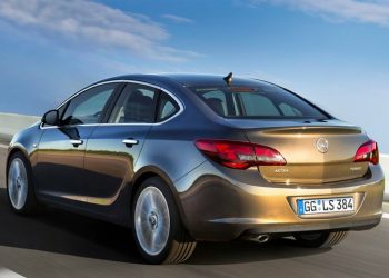 Opel офіційно показала новий седан Astra