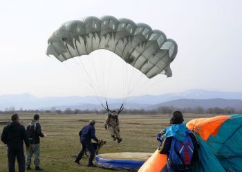 В Украине погибли спортсмены-парашютисты