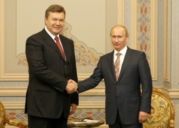 Янукович надеется, что сборная России украсит Евро-2012