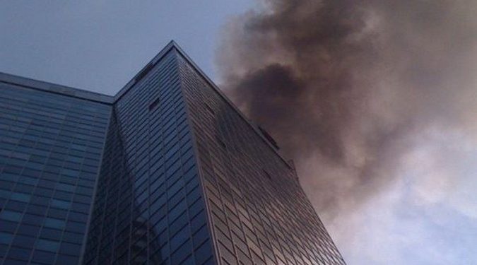 В Новосибирске загорелся бизнес-центр «Сан-Сити»