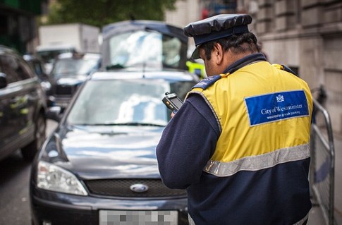 За неправильную парковку полиция подорвала автомобиль студента