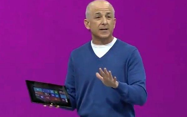 Новий пристрій Microsoft «завис» прямо під час презентації