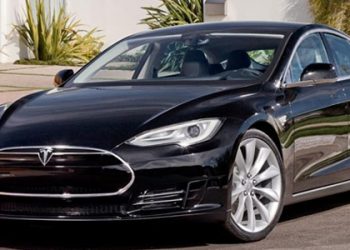 Керівництво Tesla має намір продавати по 20 тис. машин в рік