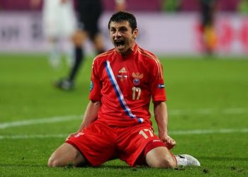 Лучший бомбардир сборной России на Евро-2012 рвется за границу
