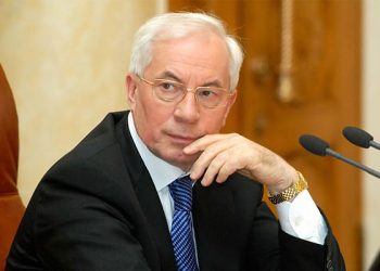 Азаров хочет продолжить развитие инфраструктуры после Евро-2012