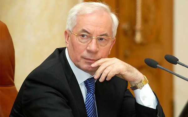 Азаров хочет продолжить развитие инфраструктуры после Евро-2012