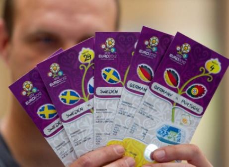 Жінка дізналася про виграні нею квитки на Євро-2012 тільки через 2 тижні