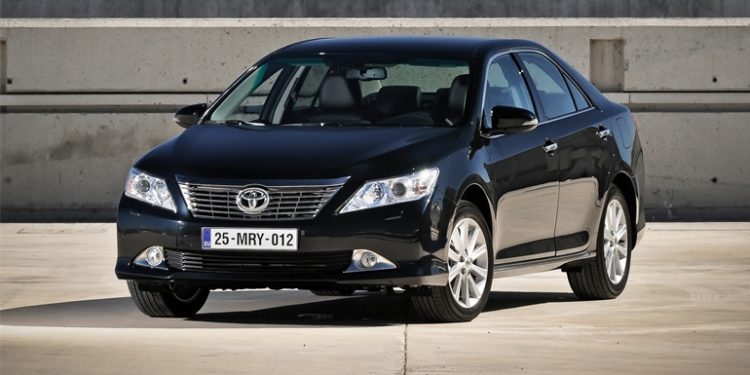 Toyota запропонувала бюджетний варіант свого седана Camry