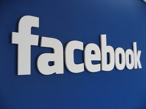 Samsung чи Facebook