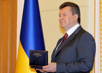 Молодым ученым вручены президентские гранты