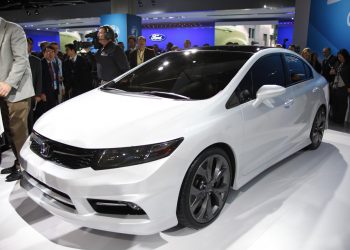 50 тисяч проданих Honda Civic 2012 несправні