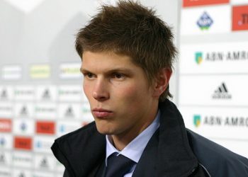 Хунтелаар разочарован решением Ван Марвейка