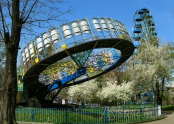 Опасные качели