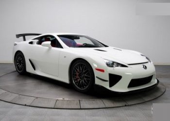 Lexus представляє найбіліший зі своїх автомобілів