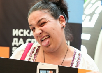 Покупцям Lumia 900 запропонували відбілити зуби