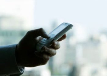 Світовий ринок мобільних телефонів переживає застій, - IDC