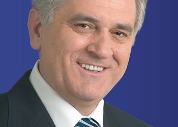 Президент Хорватии отказался ехать на инаугурацию президента Сербии