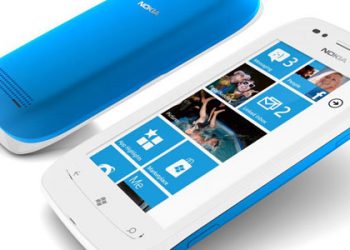 Nokia спростувала чутки про випуск смартфонів з водовідштовхувальним нанопокриттям