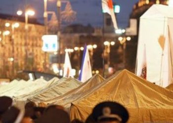 В Киеве на время Евро-2012 не будут сносить палатки оппозиции на Крещатике