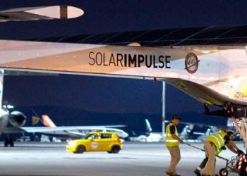Експериментальний літак Solar Impulse завершив рекордний переліт