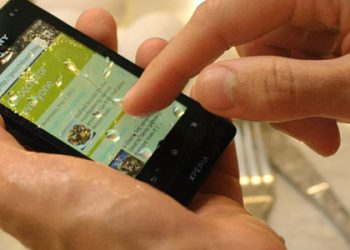 Sony анонсувала водонепроникні Xperia Go і Xperia acro S