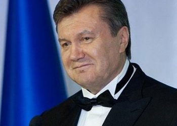 Кравчук не будет менять статус Януковича
