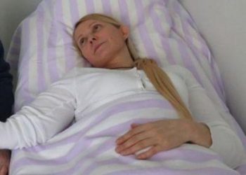 Власенко: Тимошенко до сих пор не может ходить