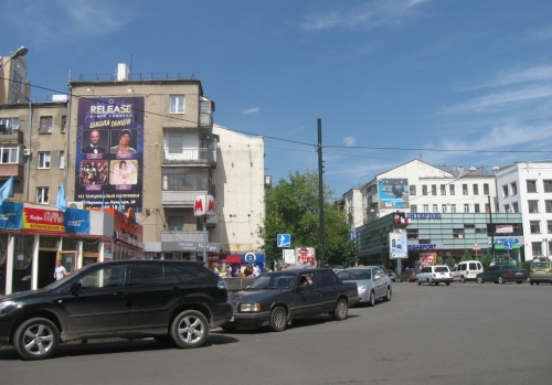 Харків'ян просять прибрати машини з вулиць до Євро-2012