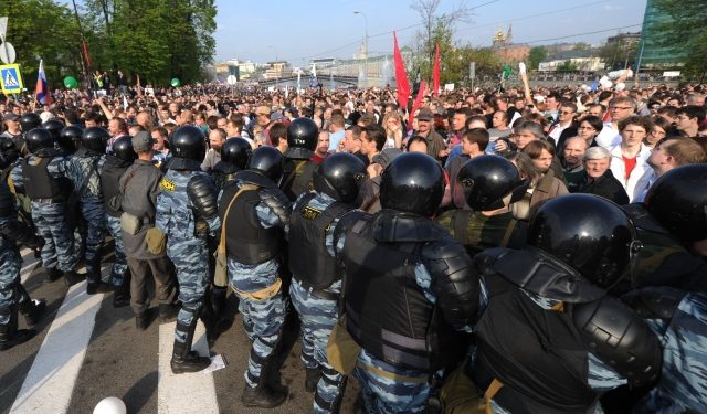 Участникам беспорядков на Болотной начали предъявлять официальные обвинения
