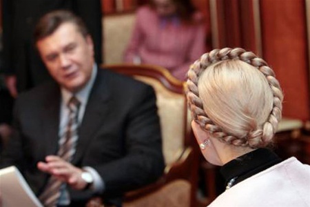 Янукович хочет помиловать Тимошенко