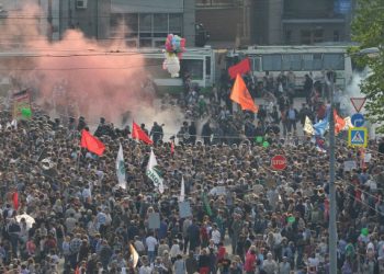 В Москве арестовали уже 8-го активиста за беспорядки на Болотной 6 мая