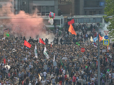 В Москве арестовали уже 8-го активиста за беспорядки на Болотной 6 мая