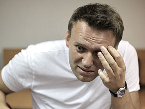 Следователи забрали у Навального все телефоны, айпэды и компьютеры