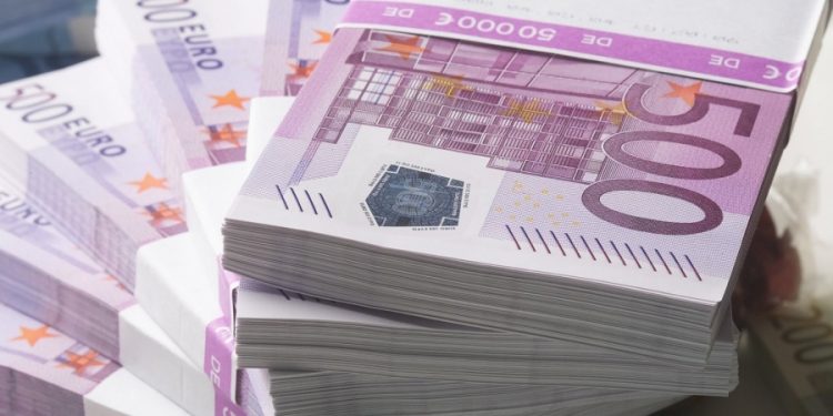Обыск у Собчак: оперативники нашли 1,5 миллиона евро