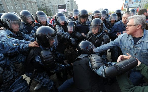 За беспорядки на Болотной площади в Москве задержали еще 2-х человек